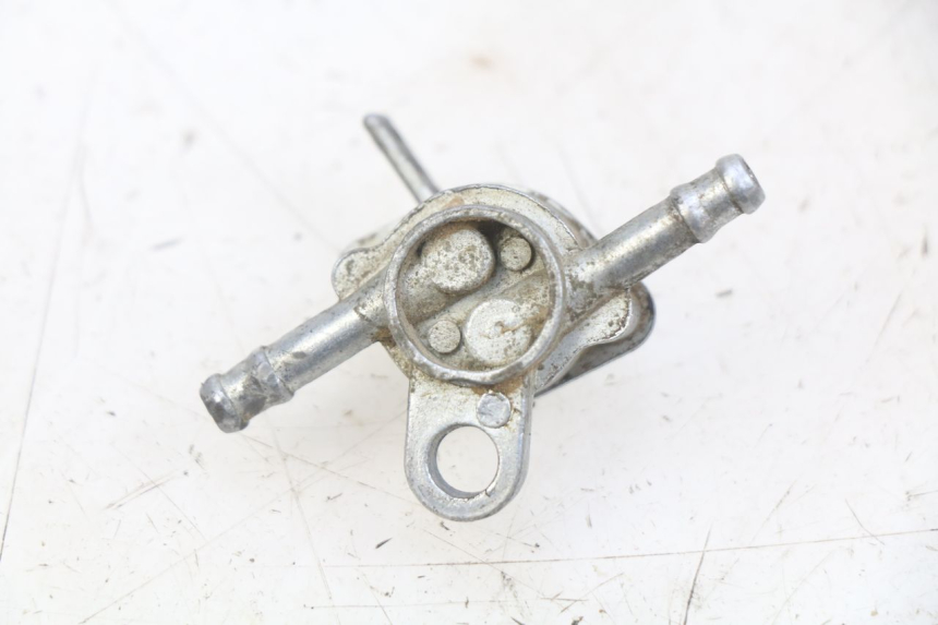 photo de ROBINET RESERVOIR APOLLO DIRT BIKE 125 (2010 - 2018) - Détail de la pièce