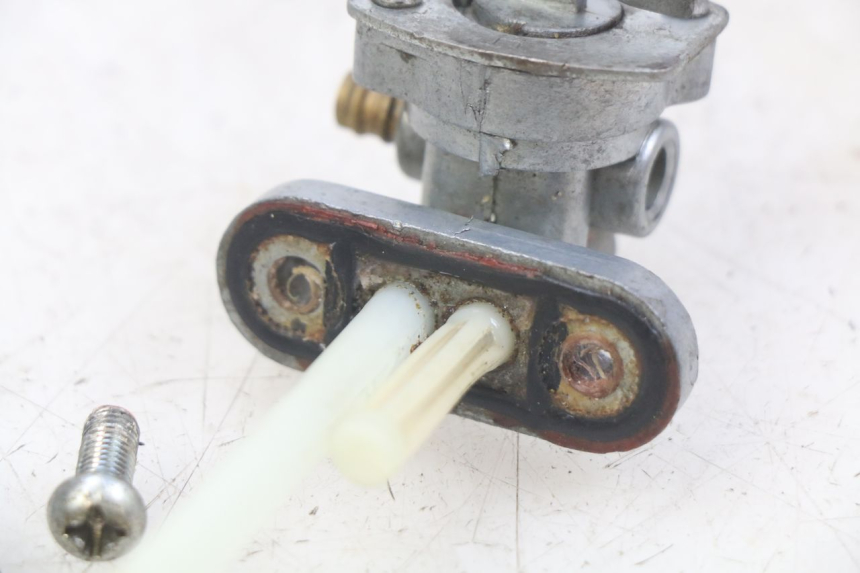 photo de ROBINET RESERVOIR LONCIN DIRT BIKE 125 - Autre angle de vue