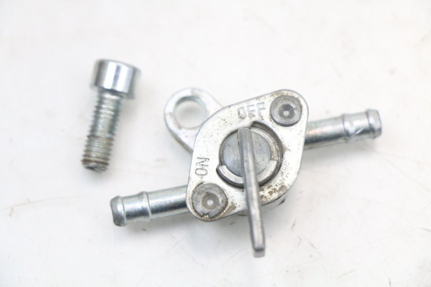 photo de Fuel tap KSR RACING DRIFT 140 - Autre angle de vue