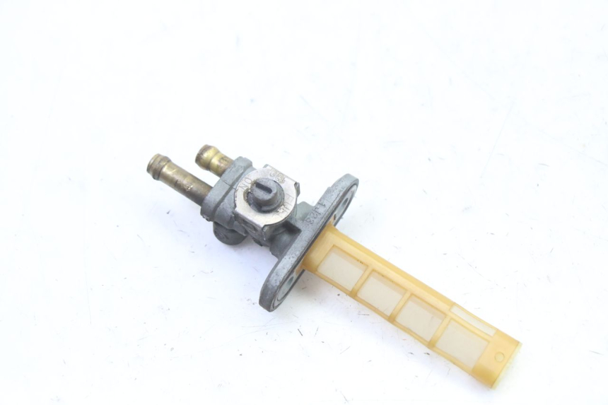 photo de ROBINET RESERVOIR SUZUKI GS GSE 500 (2001 - 2003) - Vue produit