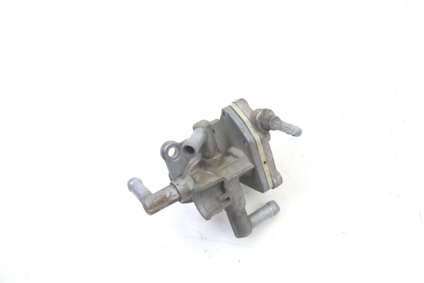 photo de ROBINET RESERVOIR SUZUKI GS GSE 500 (2001 - 2003) - État de surface