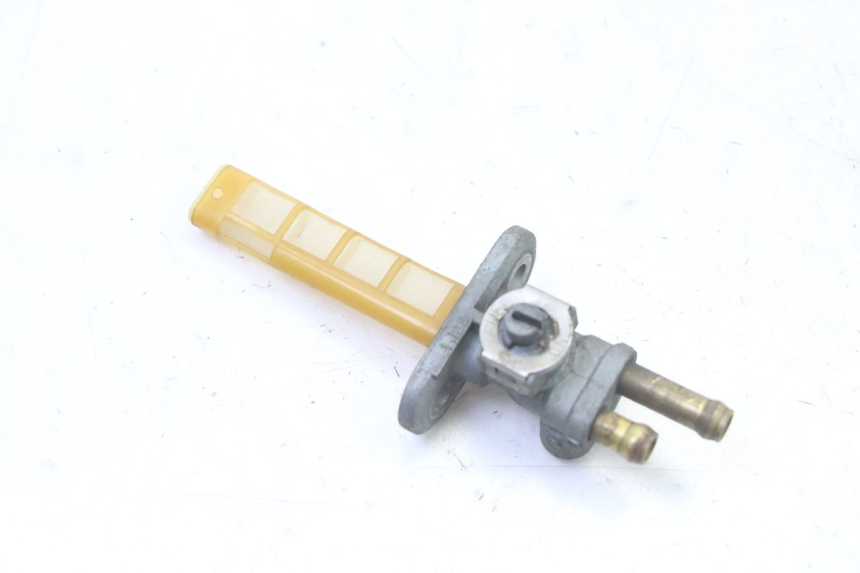 photo de ROBINET RESERVOIR SUZUKI GS GSE 500 (2001 - 2003) - Marquages et références