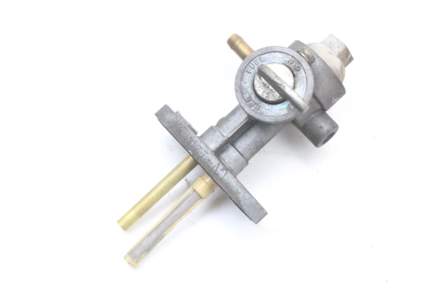 photo de Fuel tap HYOSUNG GV AQUILA 125 (2000 - 2009) - Zoom état d’usage