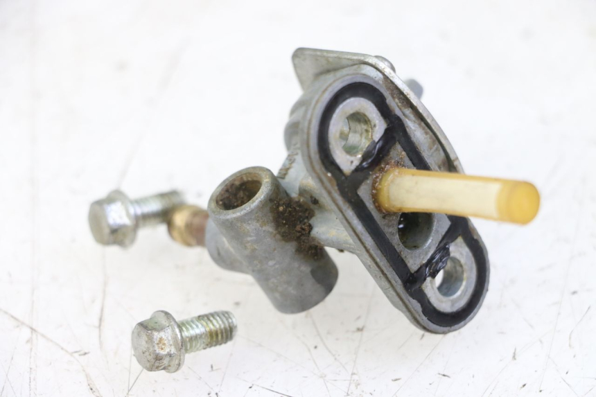 photo de ROBINET RESERVOIR KAWASAKI KX 65 (2000 - 2019) - Autre angle de vue