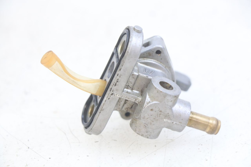 photo de ROBINET RESERVOIR KAWASAKI KX 85 (2001 - 2013) - Autre angle de vue