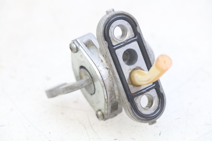 photo de ROBINET RESERVOIR KAWASAKI KX 85 (2001 - 2013) - Gros plan technique