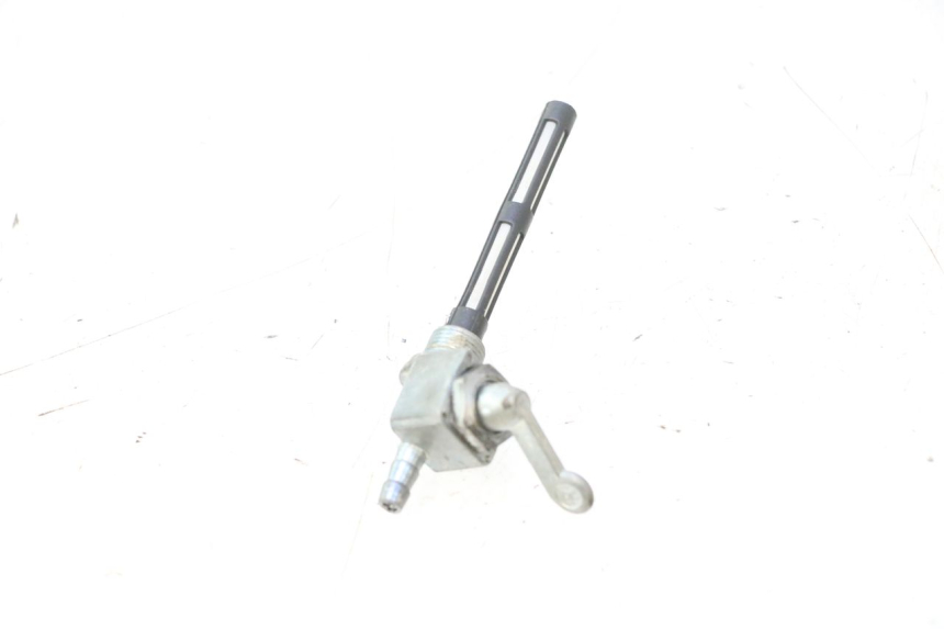 photo de ROBINET RESERVOIR PEUGEOT LUDIX BLASTER 50 (2006 - 2014) - Vue d’ensemble