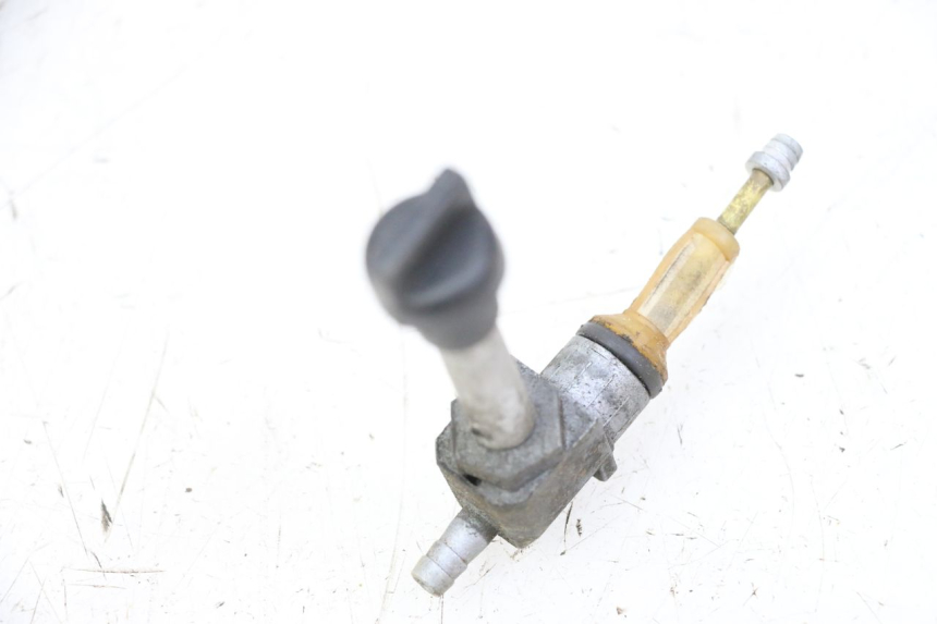 photo de ROBINET RESERVOIR PEUGEOT LUDIX 50 (2008 - 2017) - Détail de la pièce