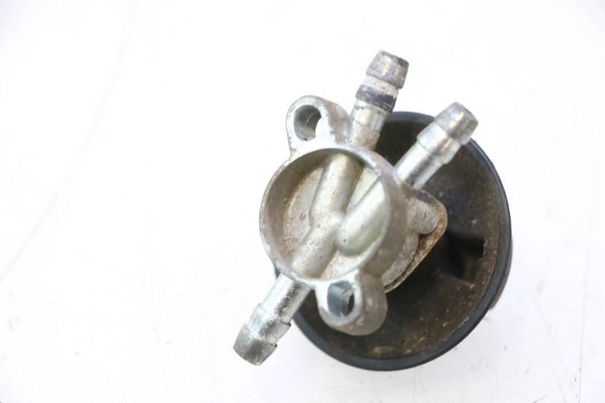 photo de ROBINET RESERVOIR KYMCO MXU R 250 (2004 - 2010) - Autre angle de vue