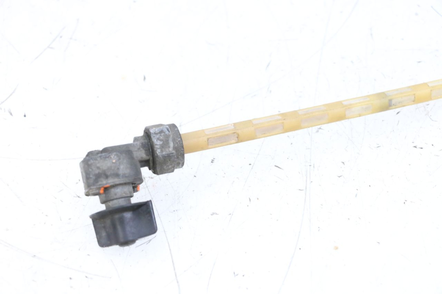 photo de ROBINET RESERVOIR HONDA NSR R 125 (1994 - 2003) - Autre angle de vue