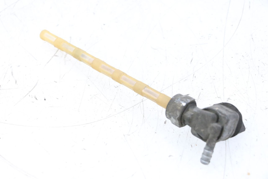 photo de ROBINET RESERVOIR HONDA NSR R 125 (1994 - 2003) - Gros plan technique