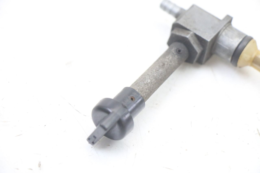 photo de ROBINET RESERVOIR PEUGEOT LUDIX ONE 50 (2005 - 2008) - Détail de la pièce