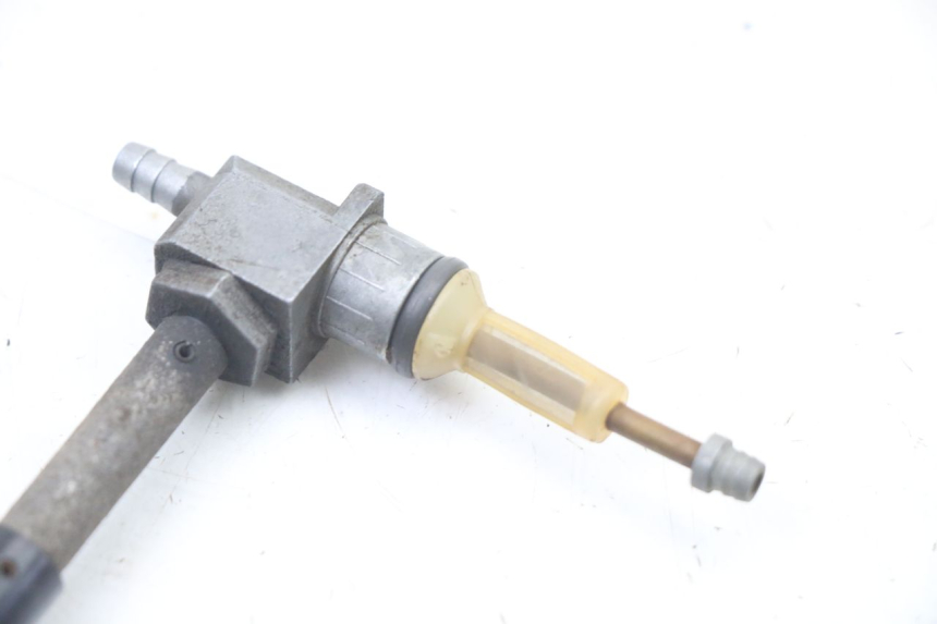 photo de ROBINET RESERVOIR PEUGEOT LUDIX ONE 50 (2005 - 2008) - Zoom état d’usage