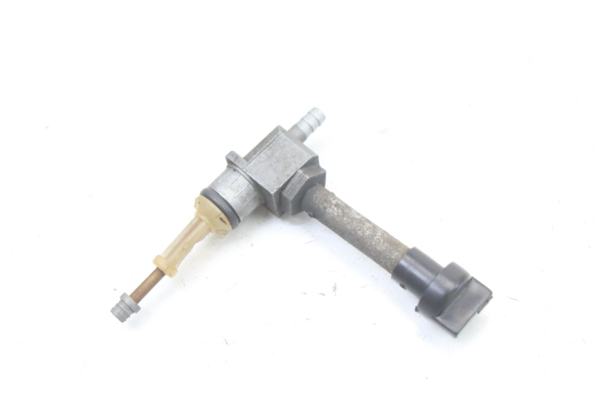 photo de ROBINET RESERVOIR PEUGEOT LUDIX ONE 50 (2005 - 2008) - Autre angle de vue