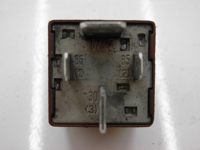 photo de ROBINET RESERVOIR PIAGGIO XEVO - X EVO 125 (2007 - 2017) - Détail de la pièce