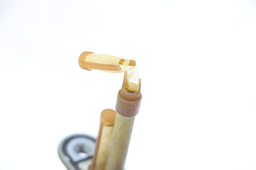 photo de ROBINET RESERVOIR YAMAHA PW 80 (1983 - 2014) - Autre angle de vue