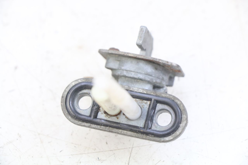 photo de ROBINET RESERVOIR YAMAHA PW 80 (1983 - 2014) - Zoom état d’usage