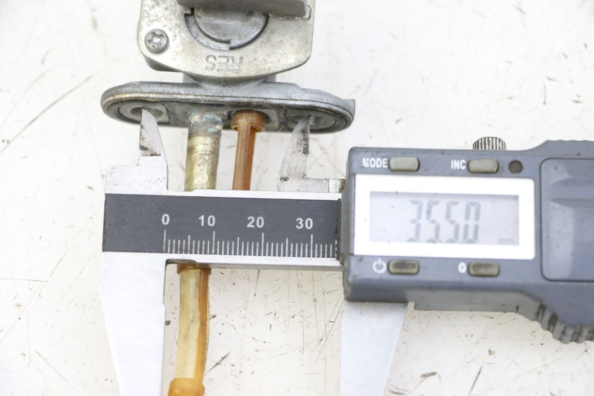 photo de ROBINET RESERVOIR YAMAHA PW 80 (1983 - 2014) - Détail de la pièce