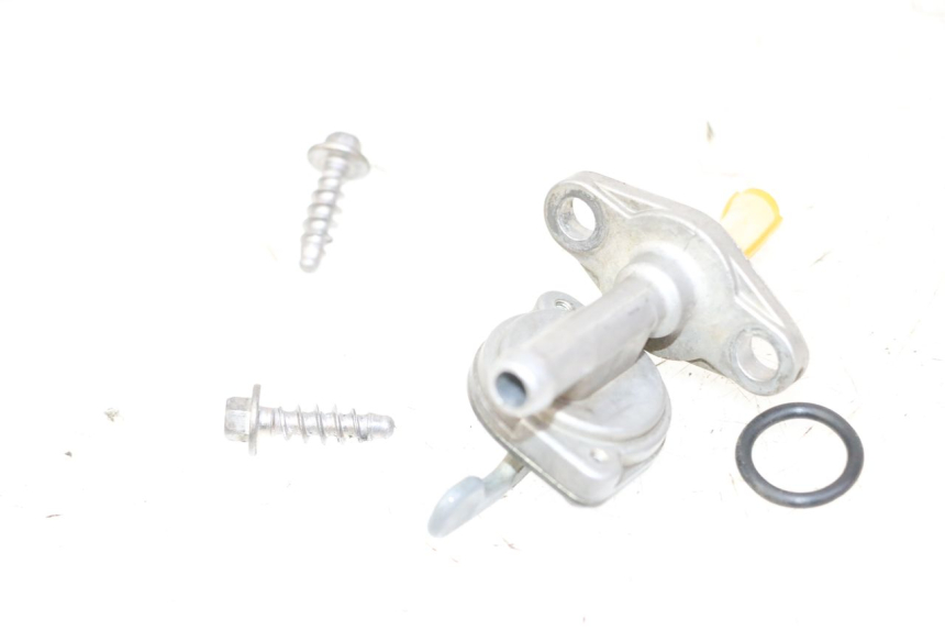 photo de ROBINET RESERVOIR KTM SX 85 (2013 - 2017) - Autre angle de vue