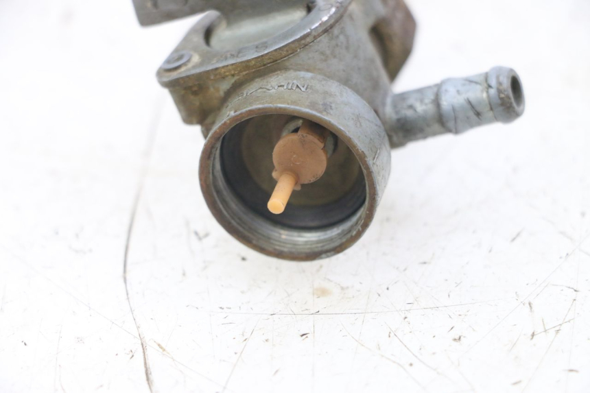 photo de ROBINET RESERVOIR HONDA TRX 300 (1988 - 2000) - Zoom état d’usage