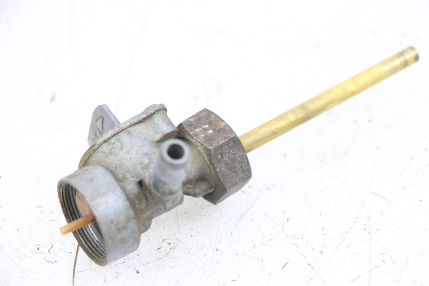 photo de ROBINET RESERVOIR HONDA TRX 300 (1988 - 2000) - Autre angle de vue