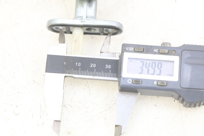 photo de ROBINET RESERVOIR YAMAHA TTR 125 (2000 - 2020) - Détail de la pièce