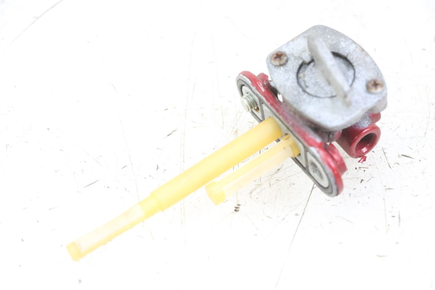 photo de ROBINET RESERVOIR YAMAHA XVS DRAG STAR DRAGSTAR 650 (1997 - 2007) - Vue d’ensemble