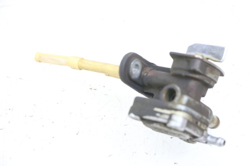 photo de ROBINET RESERVOIR KAWASAKI ZR 7 750 (1999 - 2004) - Vue d’ensemble