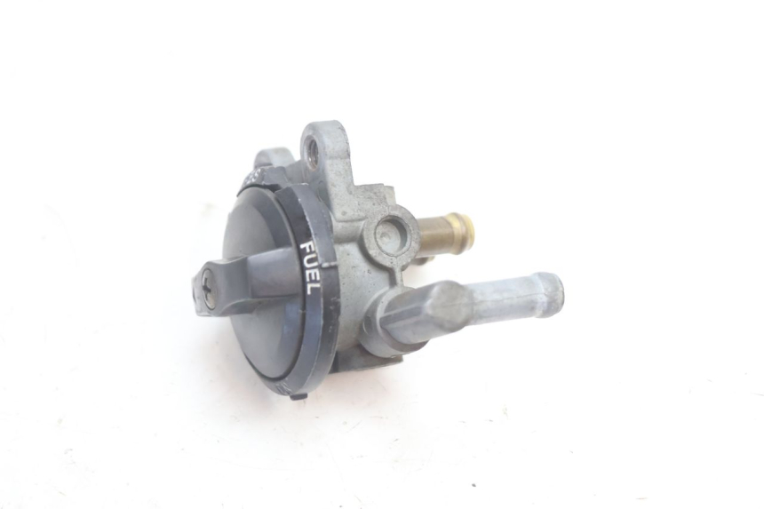 photo de ROBINET RESERVOIR KAWASAKI ZX-6R ZX6R 600 (1995 - 1997) - Zoom état d’usage