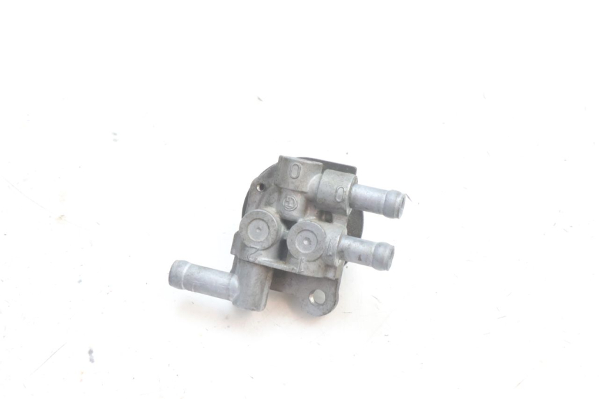 photo de ROBINET RESERVOIR KAWASAKI ZZR 600 (1995 - 2004) - Zoom état d’usage