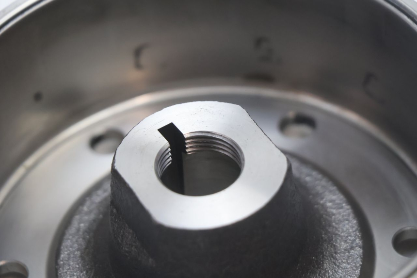 photo de ROTOR HONDA FJS SILVER WING SILVERWING 400 (2005 - 2008) - Gros plan technique