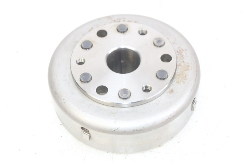 photo de STATOR YAMAHA FZS FAZER 600 (1998 - 2001) - Gros plan technique