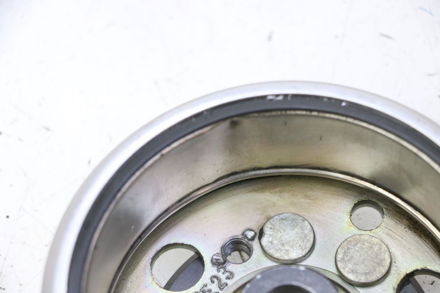 photo de ROTOR KYMCO GRAND DINK 125 (2008 - 2014) - Autre angle de vue