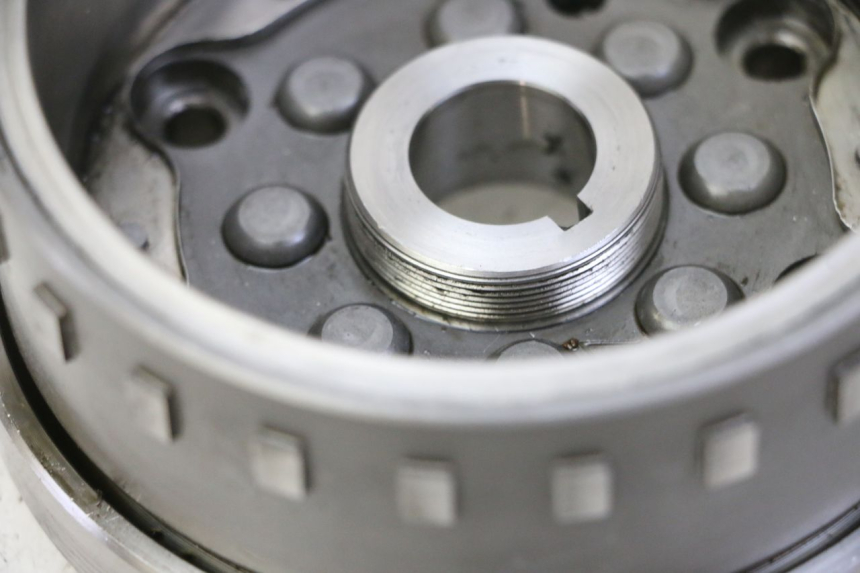 photo de ROTOR PIAGGIO MP3 RL 250 (2006 - 2010) - Points de fixation