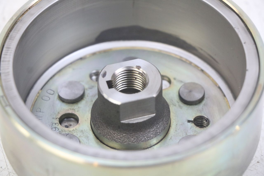 photo de ROTOR YAMAHA SR 125 (1982 - 2003) - Gros plan technique