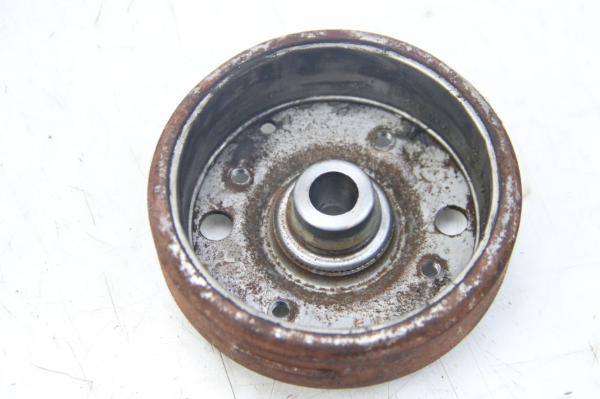 photo de ROTOR STATOR KYMCO AGILITY 4T 50 (2005 - 2018) - Gros plan technique