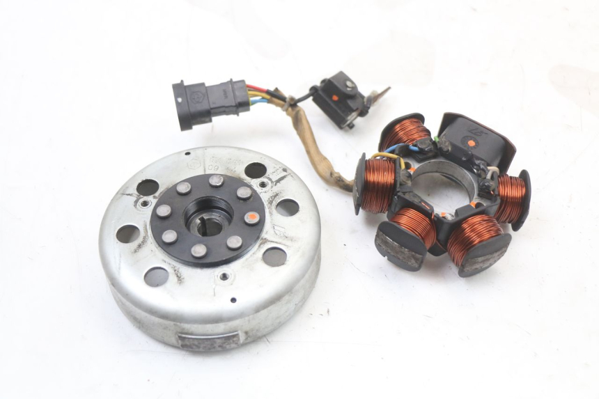 photo de ROTOR STATOR APRILIA SR MOTARD 50 (2012 - 2018) - Vue principale