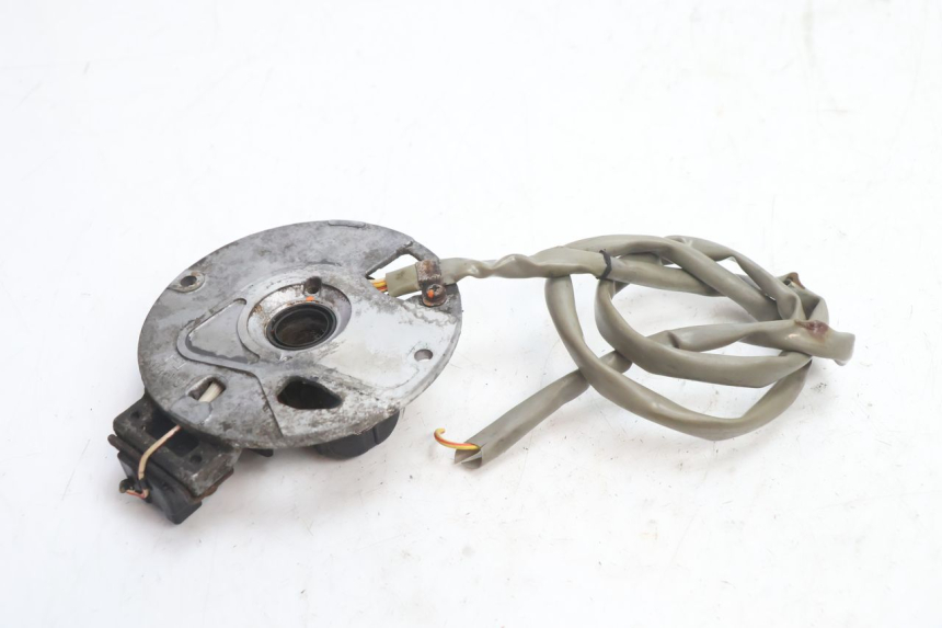 photo de ROTOR STATOR MBK BOOSTER SPIRIT 50 (1999 - 2003) - Gros plan technique