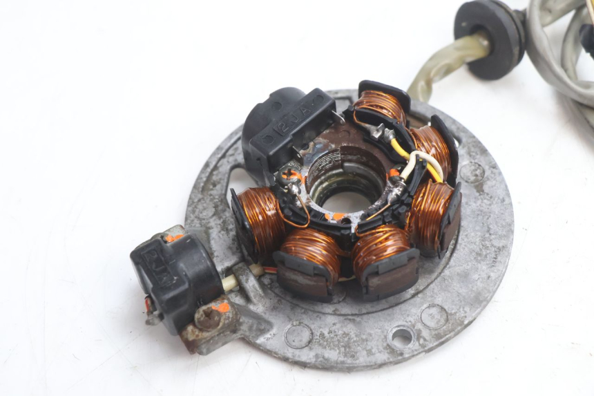 photo de ROTOR STATOR MBK BOOSTER SPIRIT 50 (1996 - 1999) - Gros plan technique