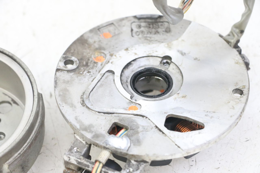 photo de ROTOR STATOR MBK BOOSTER SPIRIT NAKED 50 (2004 - 2017) - État de surface