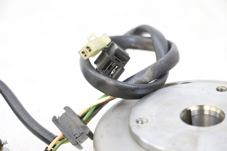 photo de ROTOR STATOR SUZUKI BURGMAN 125 (2007 - 2014) - Autre angle de vue