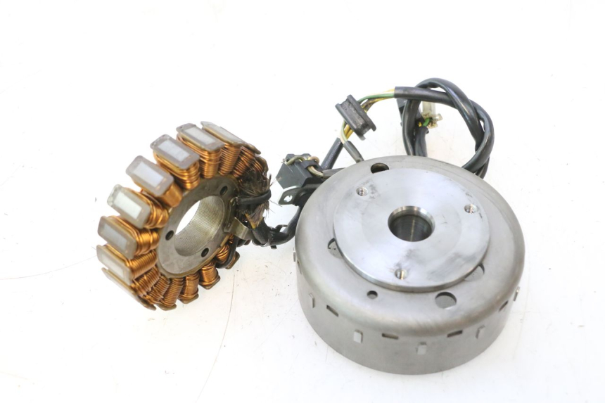 photo de ROTOR STATOR SUZUKI BURGMAN 125 (2007 - 2014) - Autre angle de vue