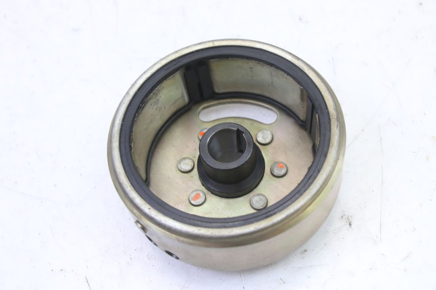 photo de ROTOR STATOR CCR DIRT BIKE 110 - Points de fixation