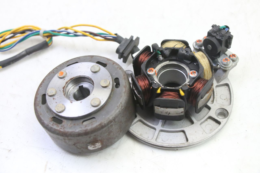 photo de ROTOR STATOR BSE DIRTBIKE PH10L 125 - Gros plan technique