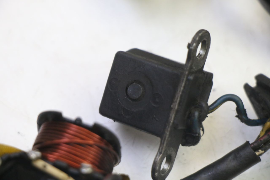 photo de ROTOR STATOR PEUGEOT ELYSTAR 50 (2002 - 2014) - État de surface