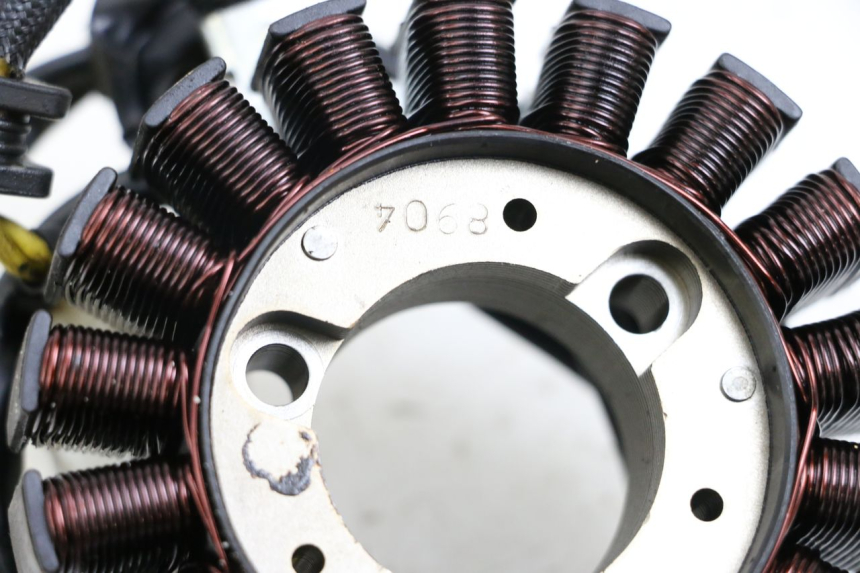 photo de ROTOR STATOR HONDA FES S-WING SWING ABS 125 (2007 - 2015) - Autre angle de vue