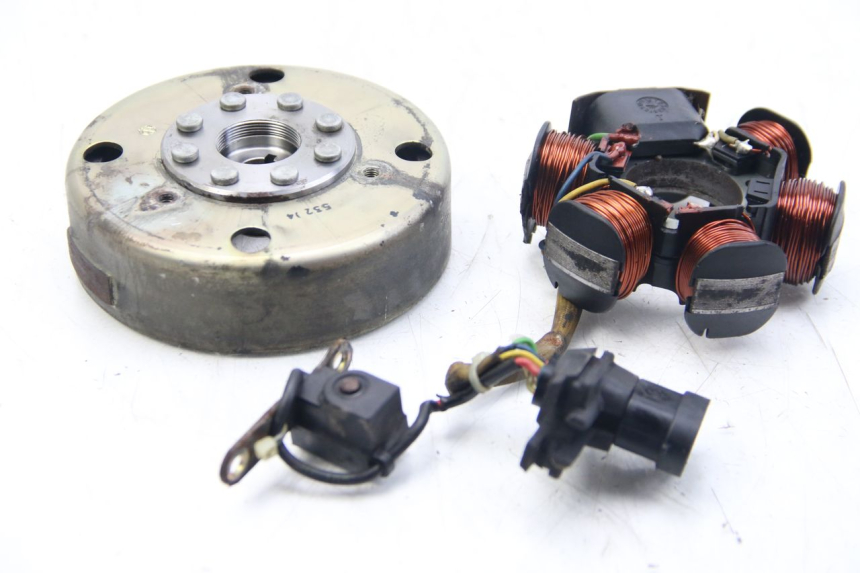 photo de ROTOR STATOR PIAGGIO FLY 2T 50 (2004 - 2017) - Vue principale