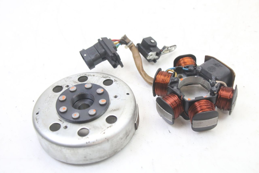 photo de ROTOR STATOR PIAGGIO FLY 2T 50 (2004 - 2017) - Détail de la pièce