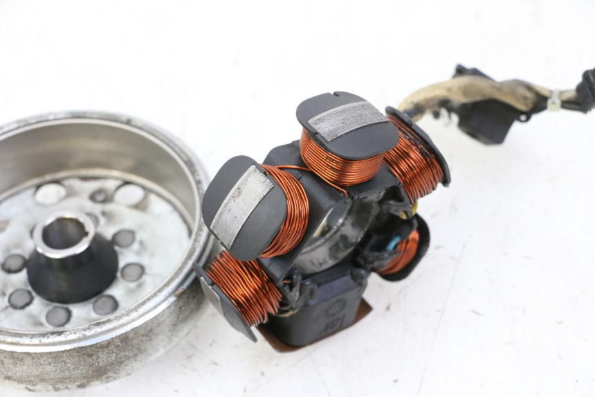 photo de ROTOR STATOR PIAGGIO FLY 2T 50 (2004 - 2017) - État de surface