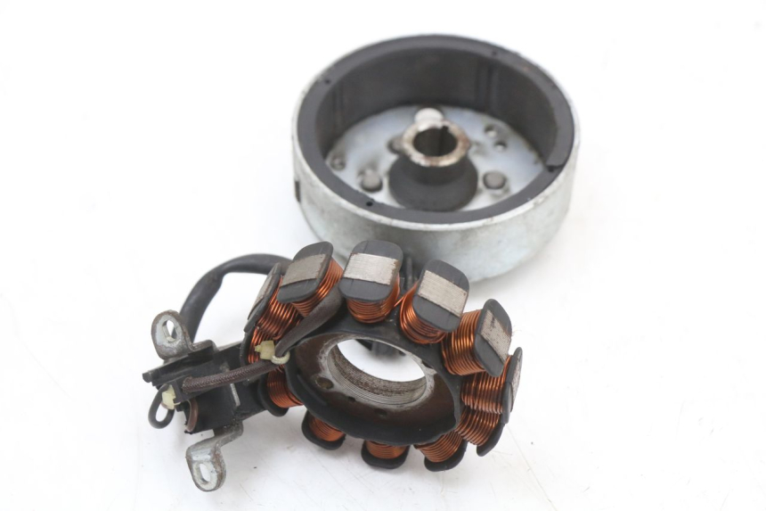 photo de ROTOR STATOR PIAGGIO FLY 4T 50 (2004 - 2010) - Zoom état d’usage